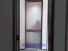Porte grillagée en aluminium